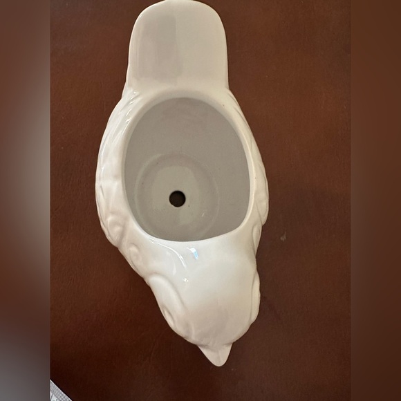White ceramic bird succulent planter. Measurement in pictures. - Picture 2 of 5